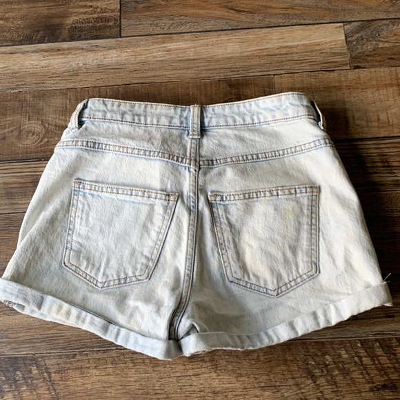Universal Thread Jean Shorts - Picture 2 of 6